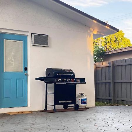 Private Suite W/ Full Backyard, Bbq, 5Min From Mia Miami Kültér fotó