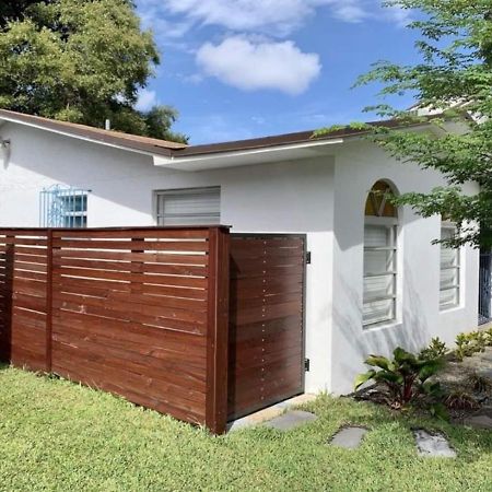Private Suite W/ Full Backyard, Bbq, 5Min From Mia Miami Kültér fotó